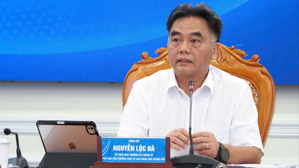 Phó Chủ tịch Thường trực UBND TPHCM Nguyễn Lộc Hà chủ trì cuộc họp về tổ chức AEF 2026. Ảnh: HOÀNG HÙNG 1790928683996_4970179030617774556_4970179030617774556_96c4b2a4f2d47fa7daf9ed40822c5c30.jpg