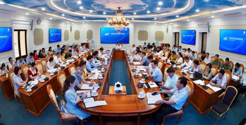 Các đại biểu tham dự cuộc họp về kế hoạch tổ chức Diễn đàn Kinh tế Mùa thu năm 2026. Ảnh: HOÀNG HÙNG 1790925865622-4970179030617774556-4970179030617774556-15c20fae9df46b3ec0758576cd6e077c-2743-9152.jpg