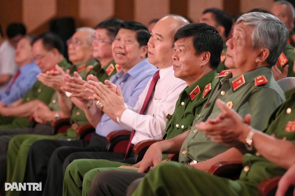 TPHCM tri ân sự cống hiến, hy sinh của lực lượng Cảnh sát PCCC và CNCH