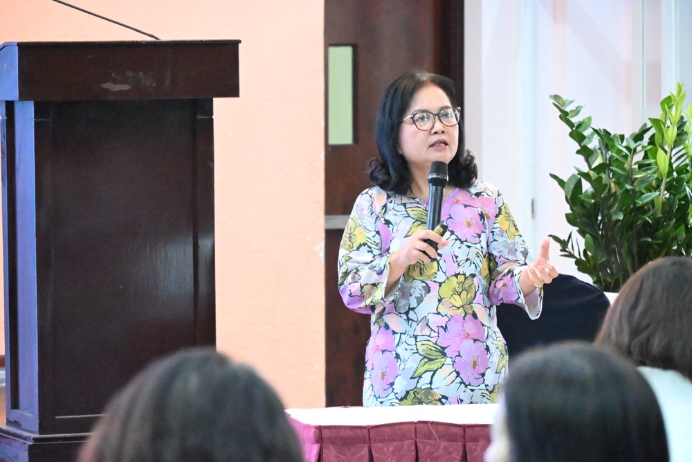 PGS.TS Đặng Thị Thanh Huyền, nguyên Viện trưởng Viện Nghiên cứu Khoa học Quản lý Giáo dục (Học viện Quản lý Giáo dục) lưu ý cách triển khai mô hình đổi mới 1791252718172_6980888803076711721_g6699679068300804658_d562156887e5354a35b43642d201495c.jpg