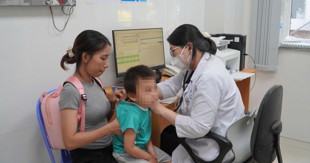 Mưa nắng thất thường, nhiều người đổ bệnh