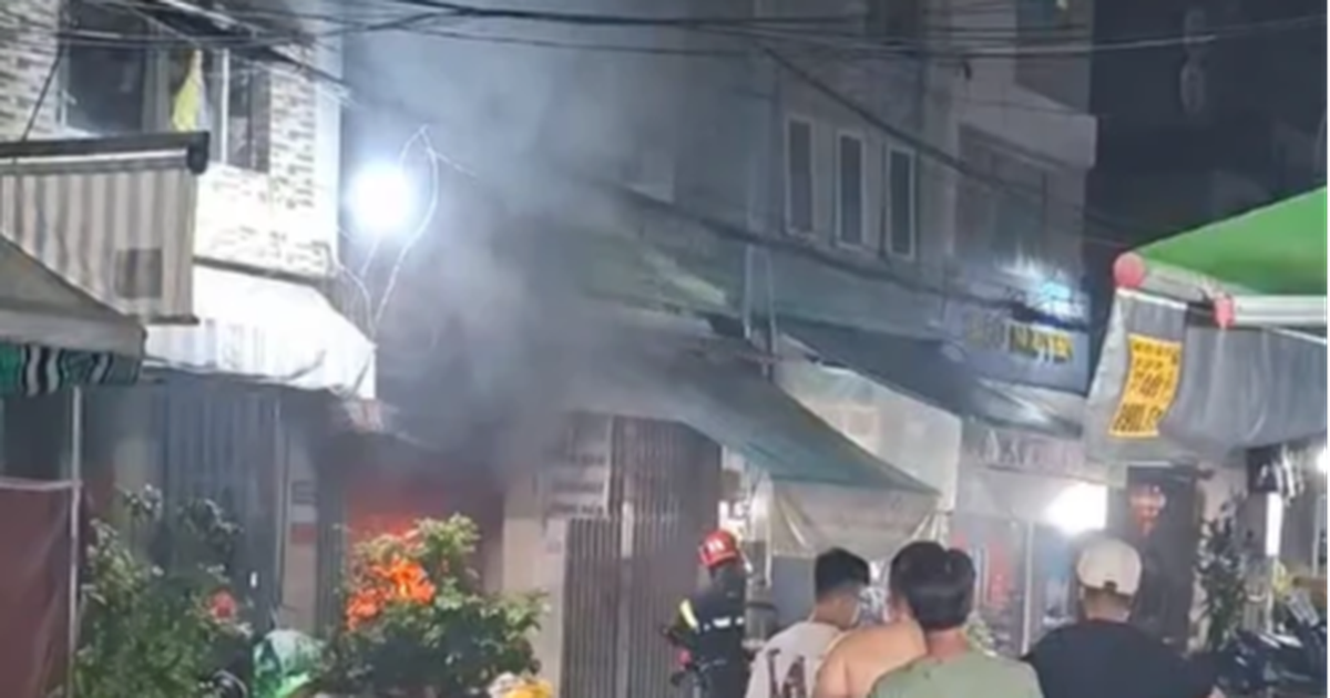 Cháy nhà trên đường Đoàn Văn Bơ ở TP.HCM: Cụ bà 81 tuổi tử vong