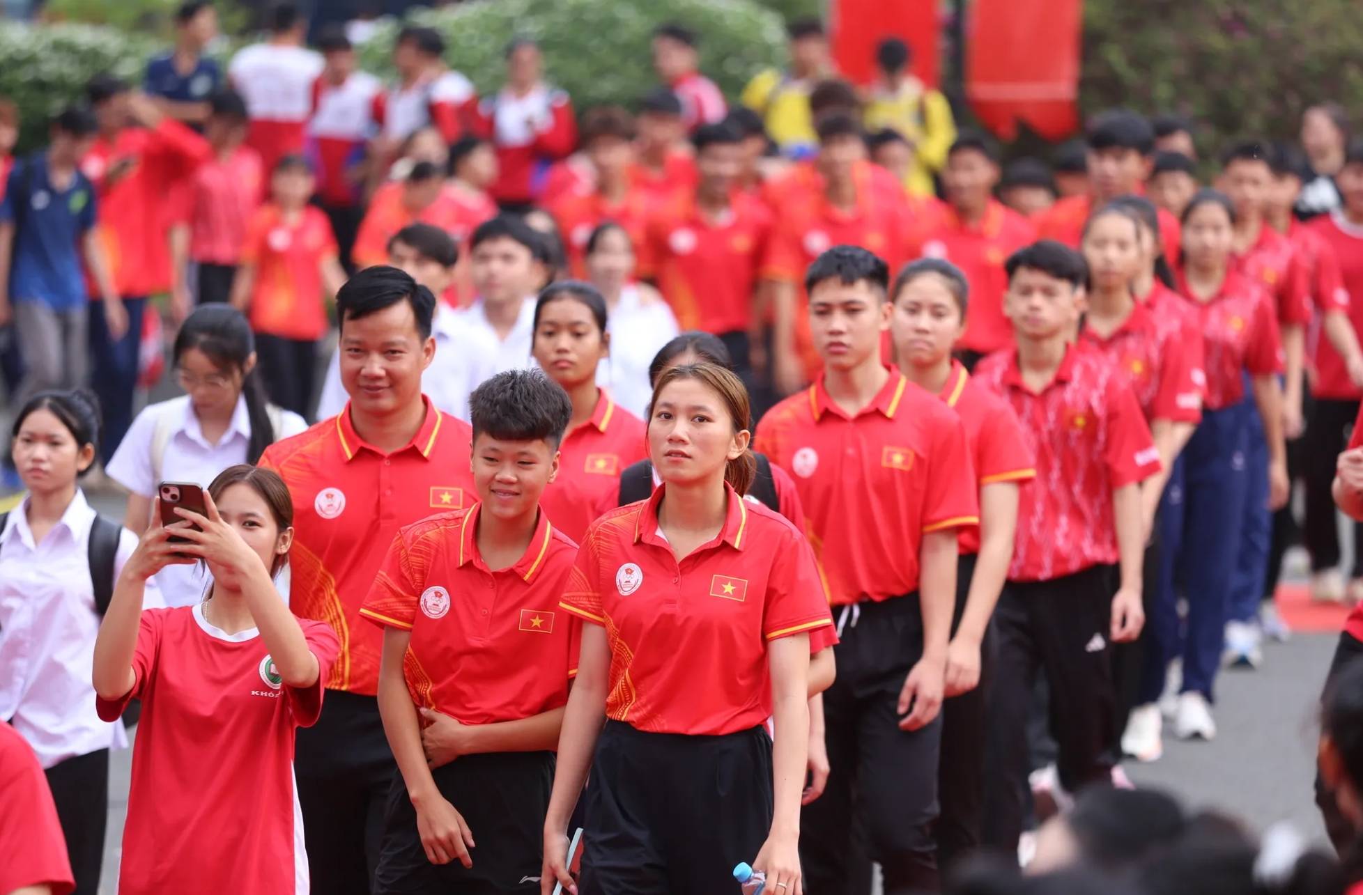 Đông đảo vận động viên tham gia hưởng ứng. Ảnh: DŨNG PHƯƠNG