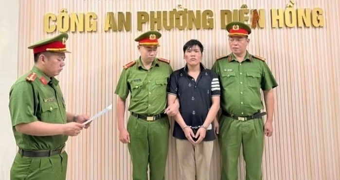Tạm giữ hình sự đối tượng có nồng độ cồn dùng dao tấn công CSGT tại TPHCM