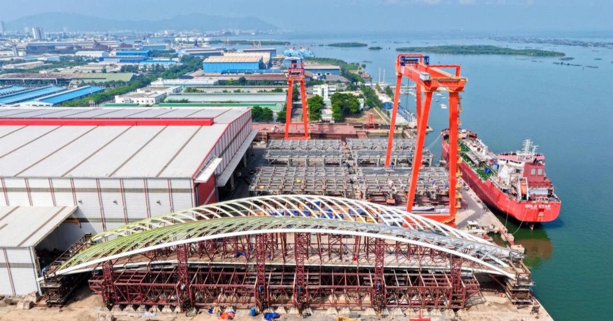 Thử tải thành công kết cấu cầu đi bộ qua sông Sài Gòn, chuẩn bị hợp long