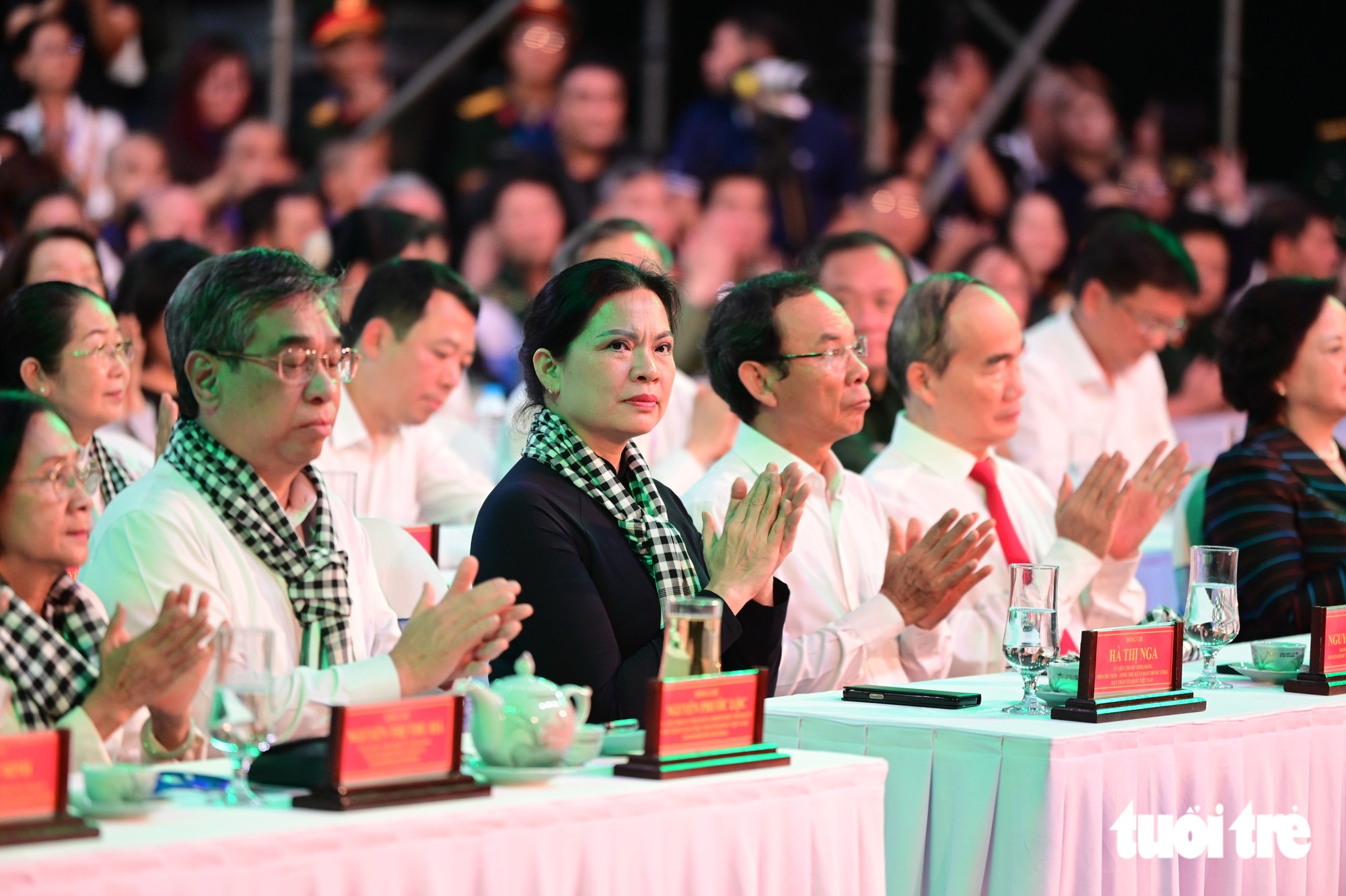 Khúc tri ân ở công viên Lê Thị Riêng: Linh thiêng đất trời Việt Nam - Ảnh 3.