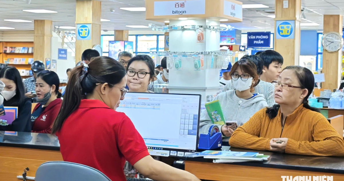Thu tiền đầu năm học: Công khai đường dây nóng, phải hoàn trả khoản dư