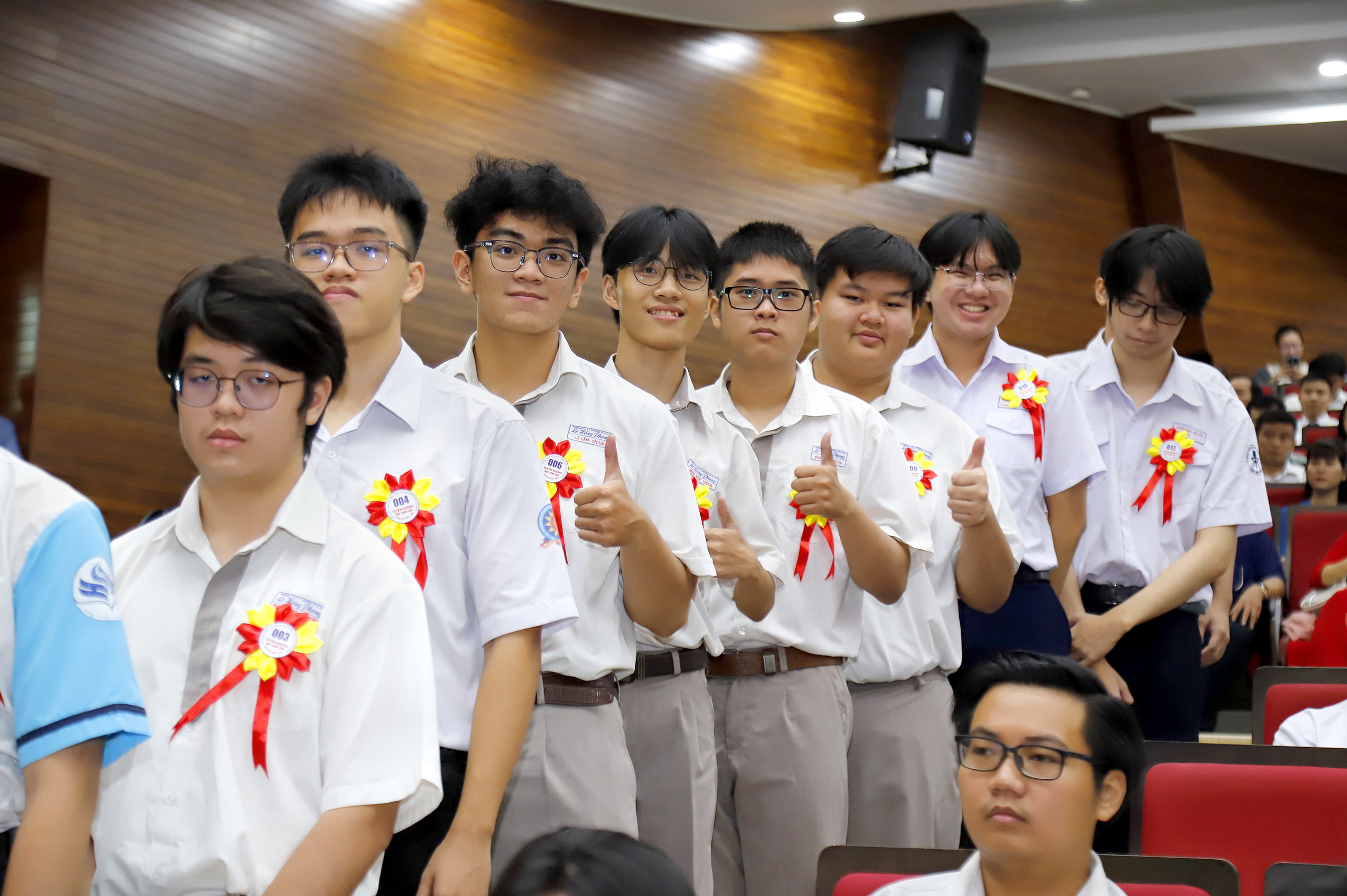 TP.HCM công bố danh sách đội dự tuyển thi học sinh giỏi Quốc gia với 364 học sinh - Ảnh 1.