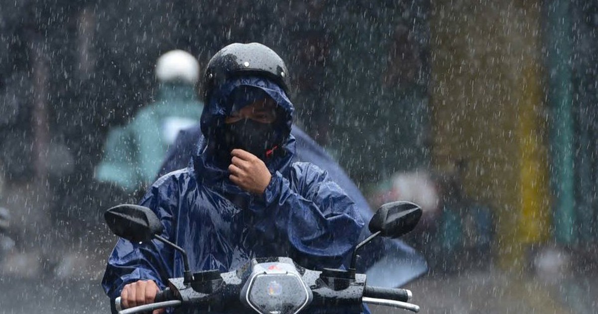 Cuối tuần này mưa to trở lại ở TP.HCM và Nam Bộ, những nơi nào cần chú ý?