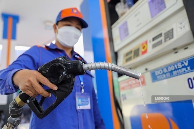 Petrolimex, PVOIL giảm giá xăng dầu, góp phần giảm áp lực chi phí, kiểm soát giá cả