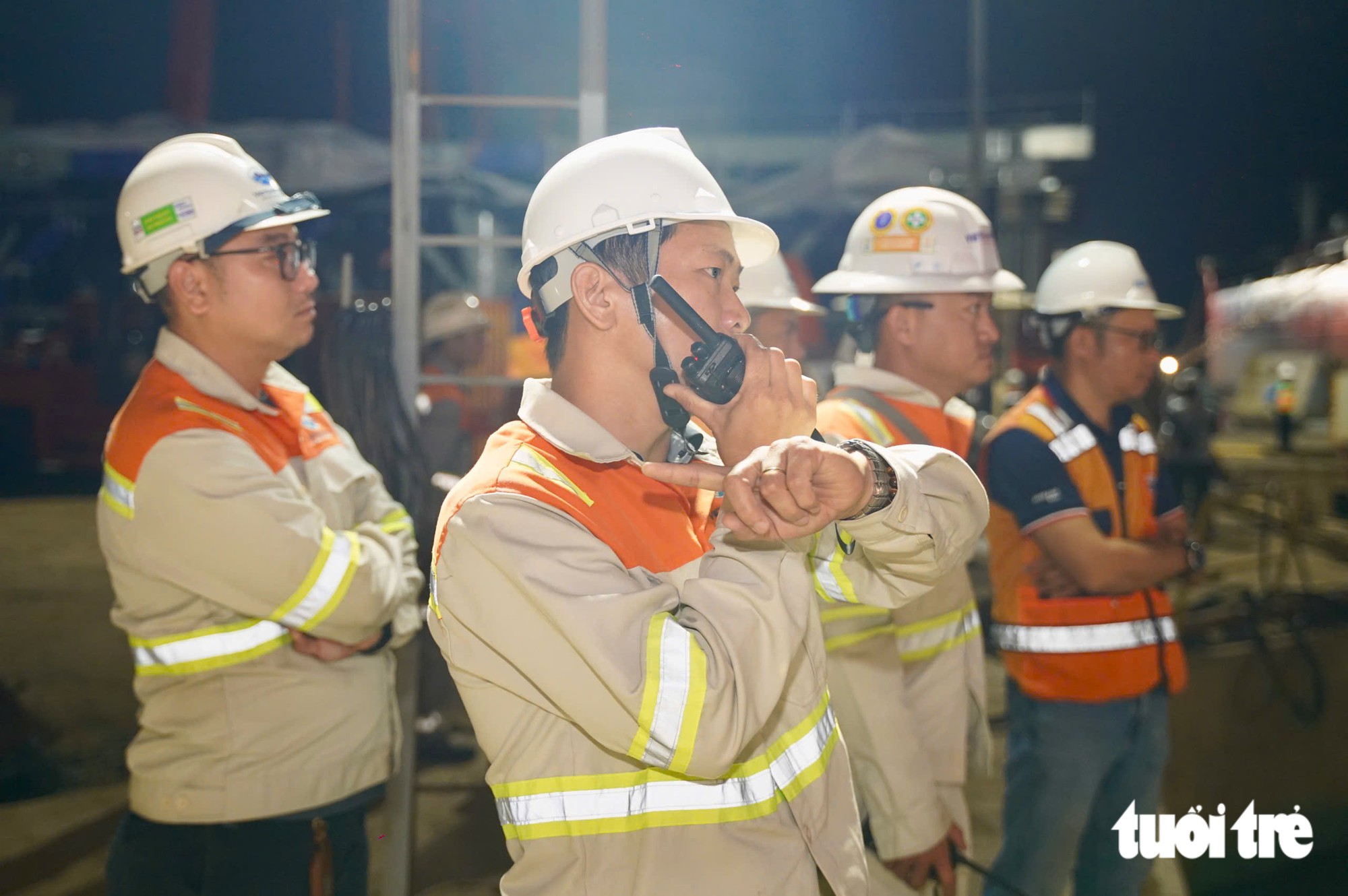 Bắt đầu lai dắt 124km nhịp cầu đi bộ 3.400 tấn về Bến Bạch Đằng - Ảnh 9.