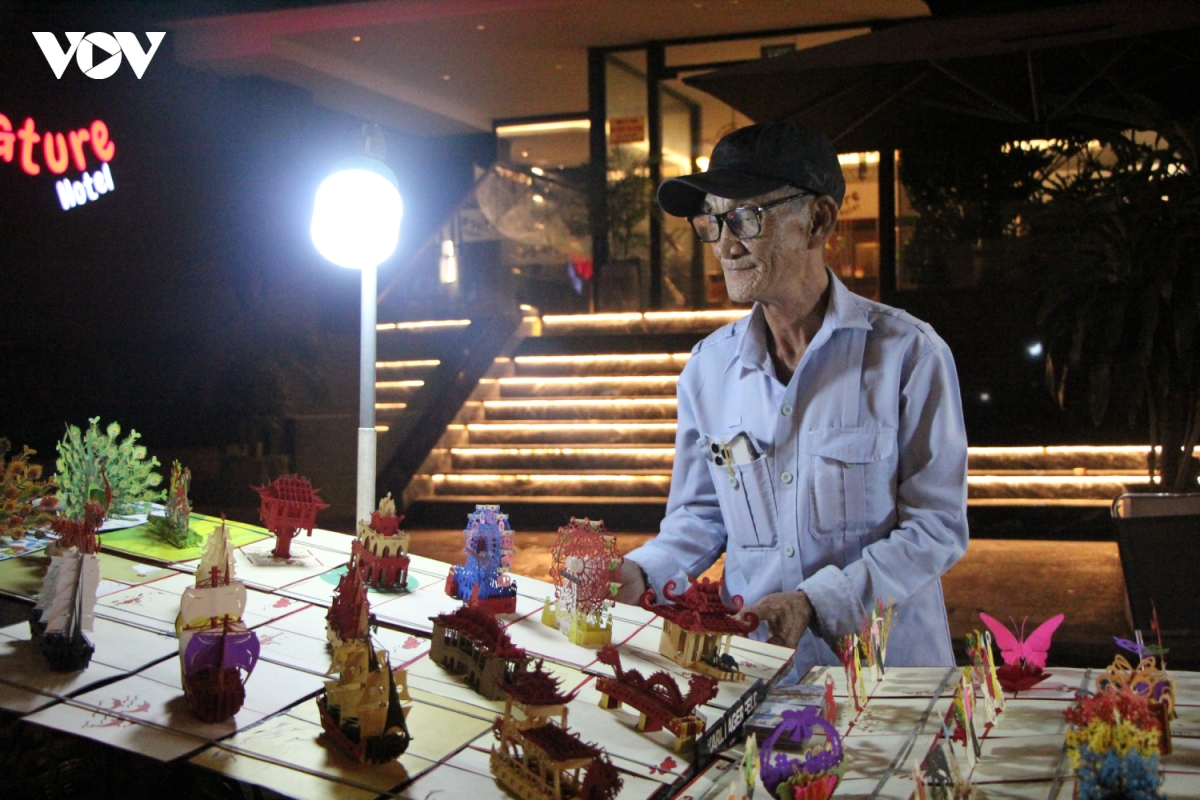 ghim ban do, hanh trinh noi dai su tu te cho ganh muu sinh o tp.hcm hinh anh 3