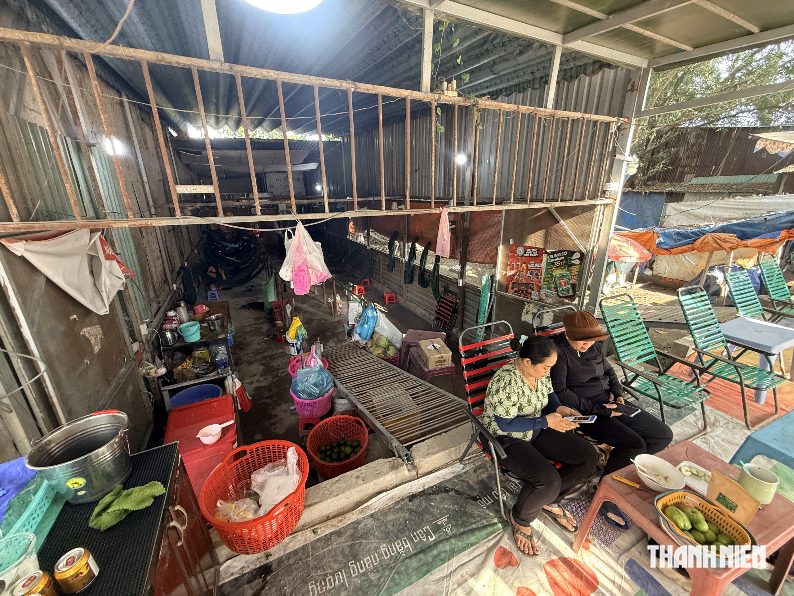 Đường Đặng Thùy Trâm ở TP.HCM nâng cấp, nhà dân thấp hơn mặt đường cả mét- Ảnh 2.