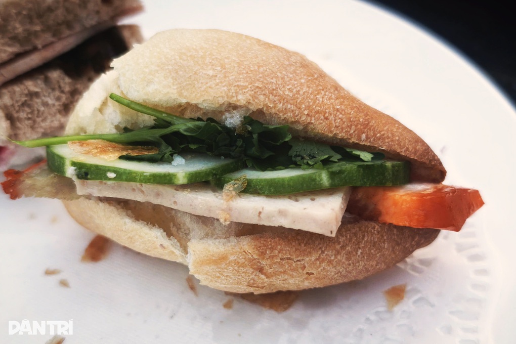 Sở An toàn thực phẩm TPHCM cảnh báo nguy cơ ngộ độc từ nhân bánh mì - 3