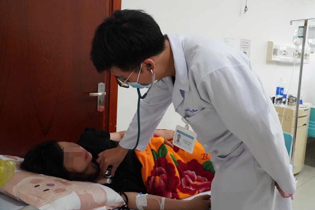 Sở An toàn thực phẩm TPHCM cảnh báo nguy cơ ngộ độc từ nhân bánh mì - 1