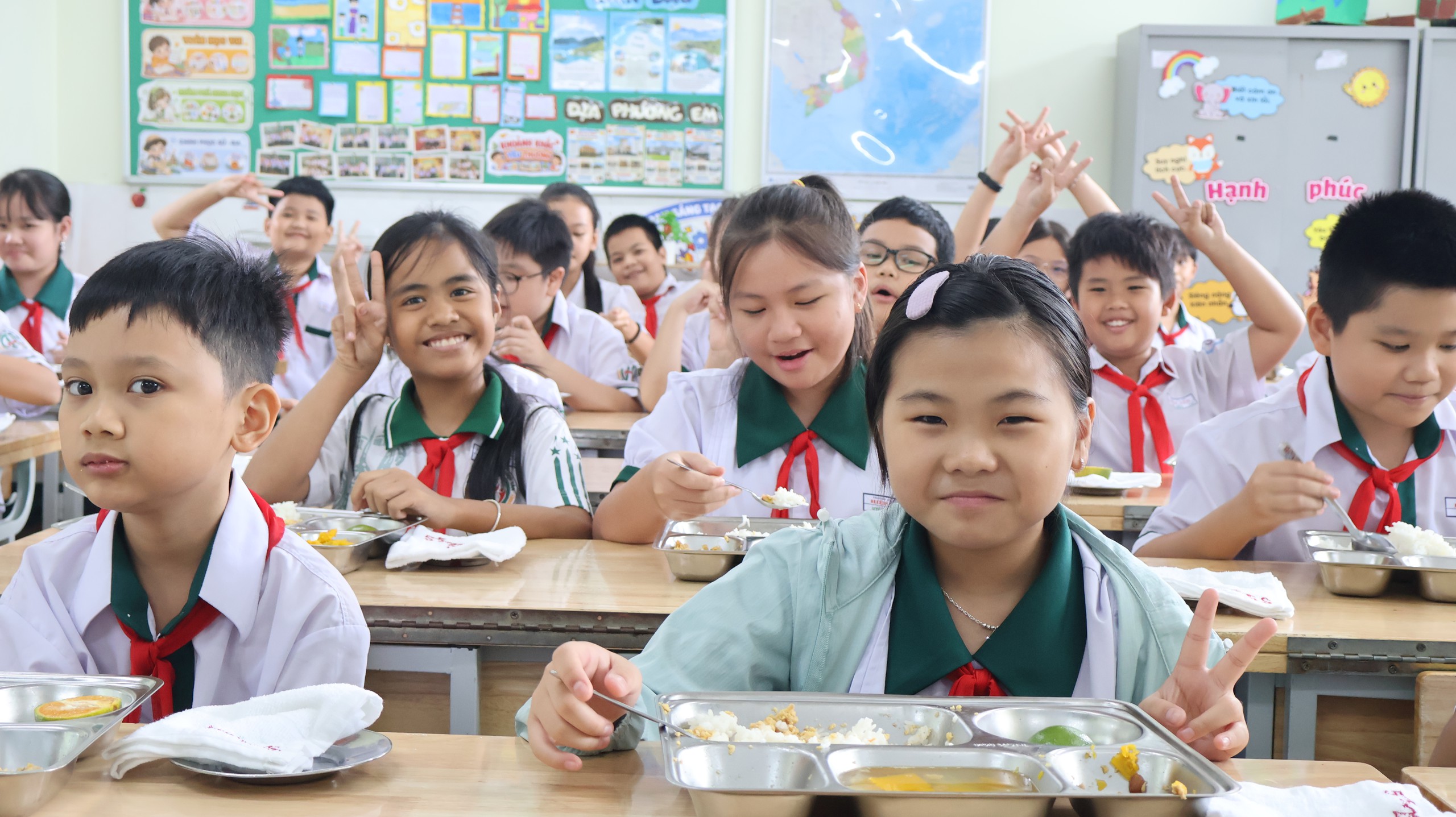 TP.HCM: Cách độc đáo trường công khai đơn vị cung cấp thực phẩm bữa ăn bán trú - Ảnh 15.