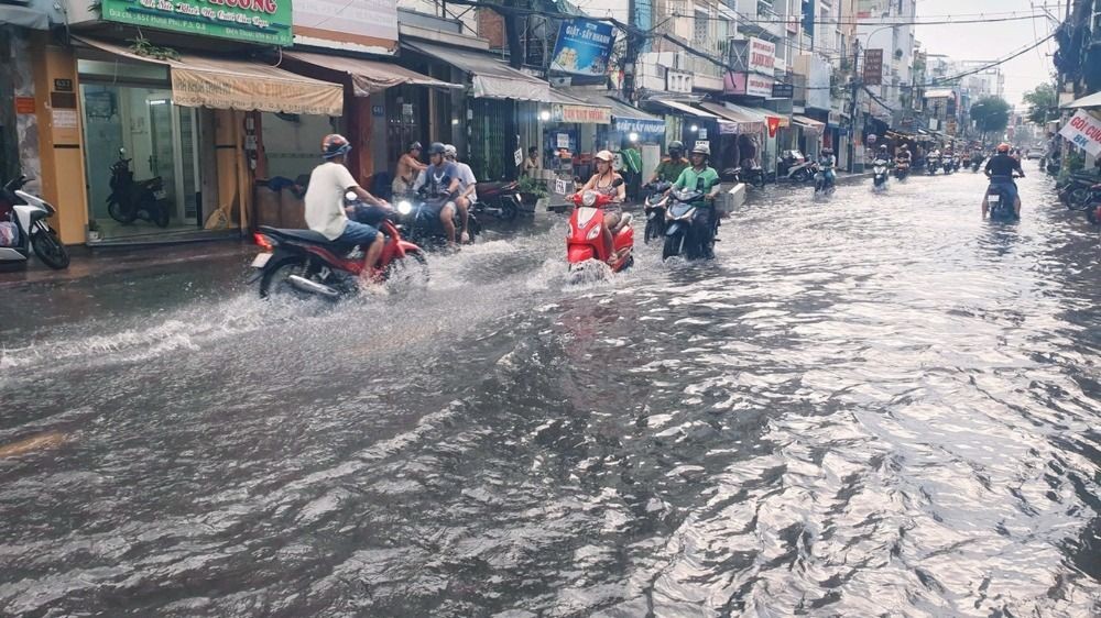 Triều cường trên sông Sài Gòn có thể đạt đỉnh vào ngày 27-10