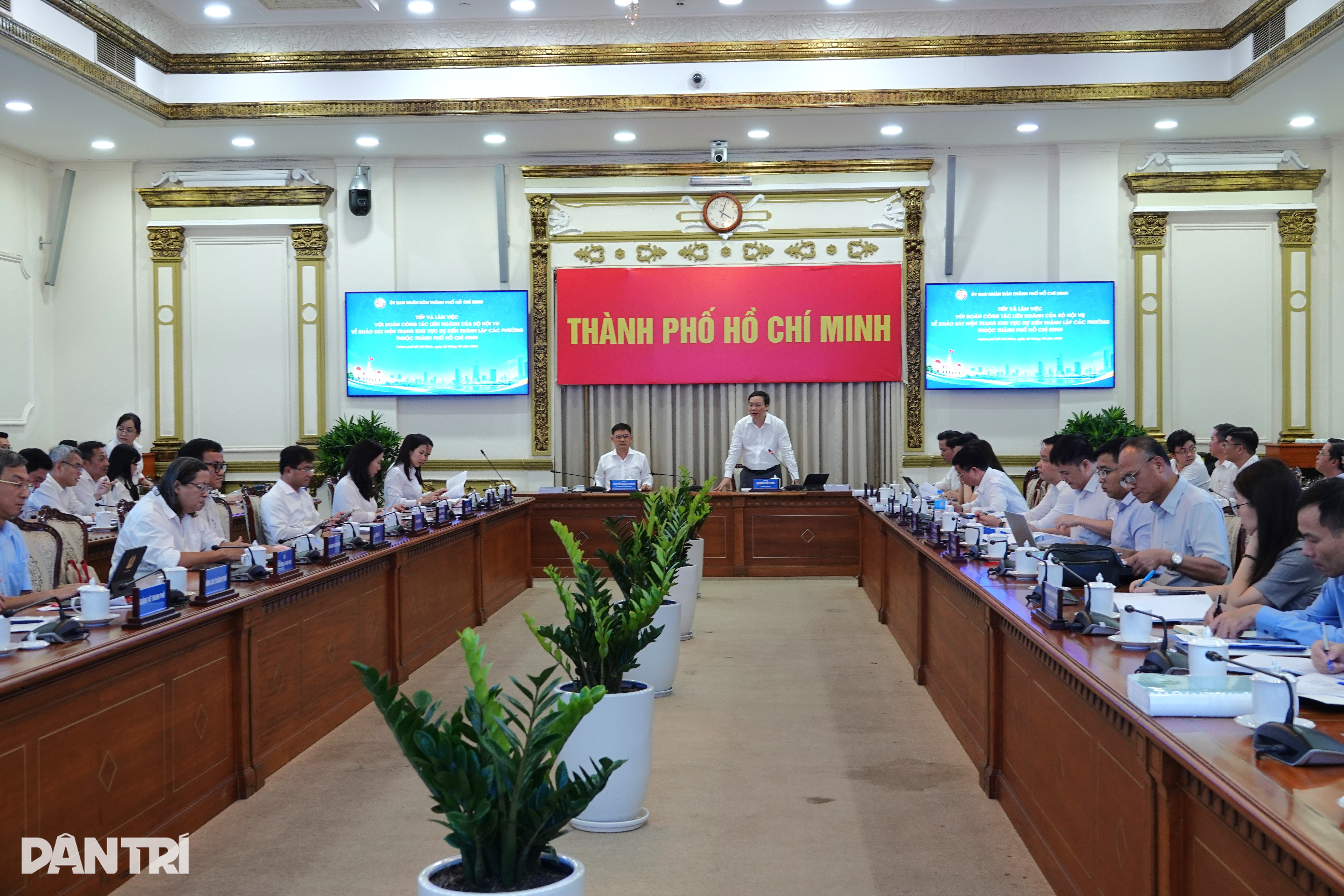 Ngân hàng ưu ái người gửi online, lãi suất cao hơn gửi tại quầy
