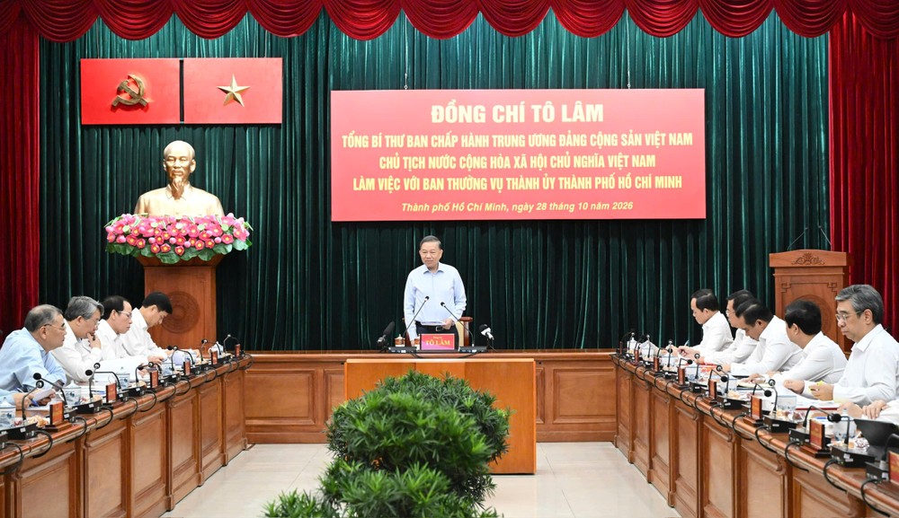 Tổng Bí thư, Chủ tịch nước Tô Lâm chủ trì buổi làm việc với Ban Thường vụ Thành ủy TPHCM. Ảnh: VIỆT DŨNG 1793176036663_5842312963394305847_5842312963394305847_554ca1af4b72ff712cdf591511423c34.jpg