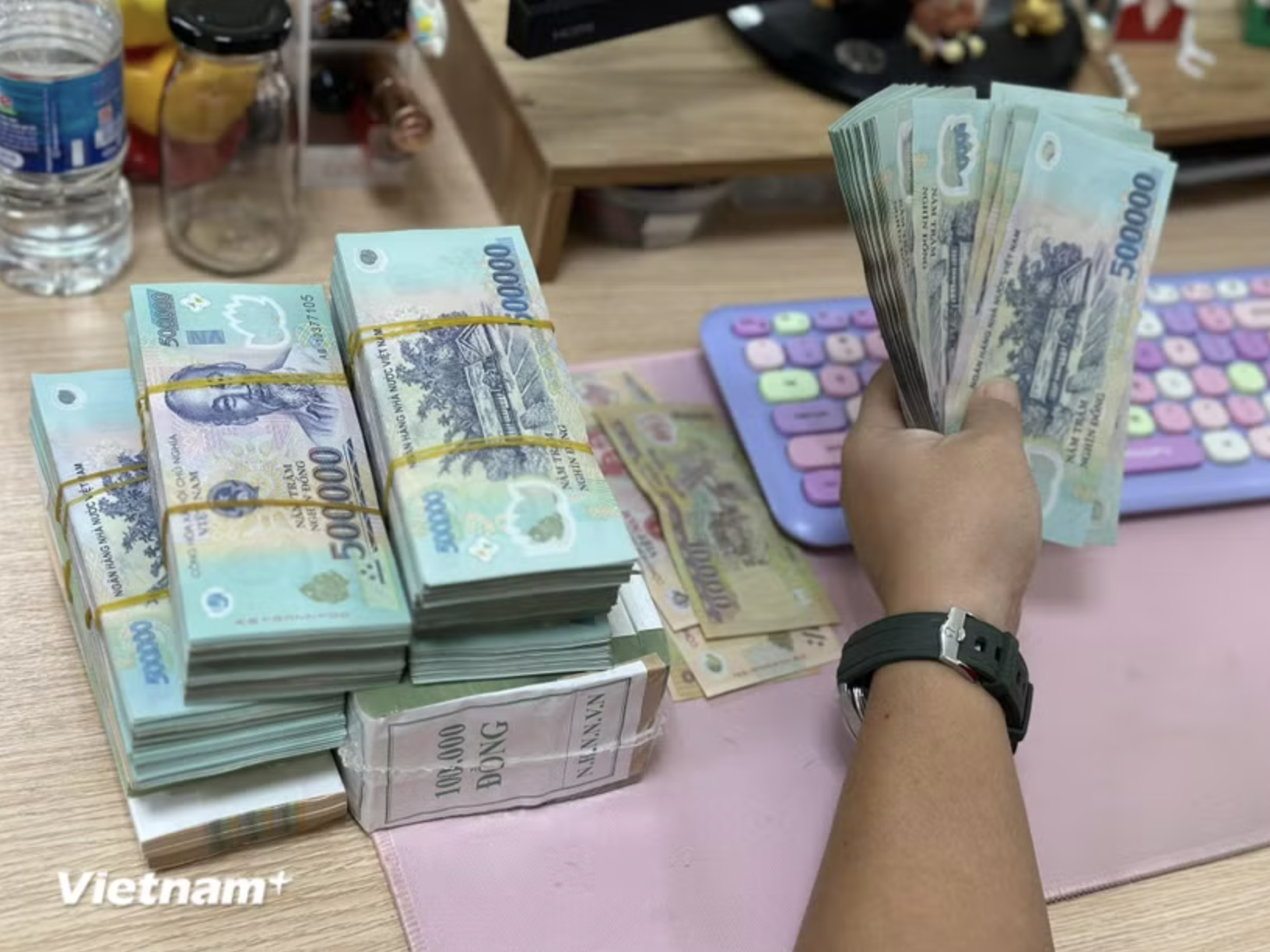 Nhiều ngân hàng điều chỉnh mức lãi suất