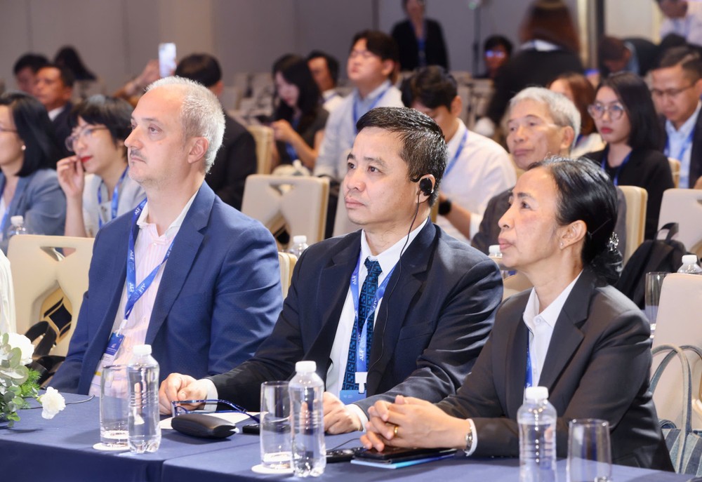 Các đại biểu tham dự phiên Thảo luận 1793086164962_1178196878689185148_g8622846042675165583_903e594bbcd697cb66217127775a618d.jpg