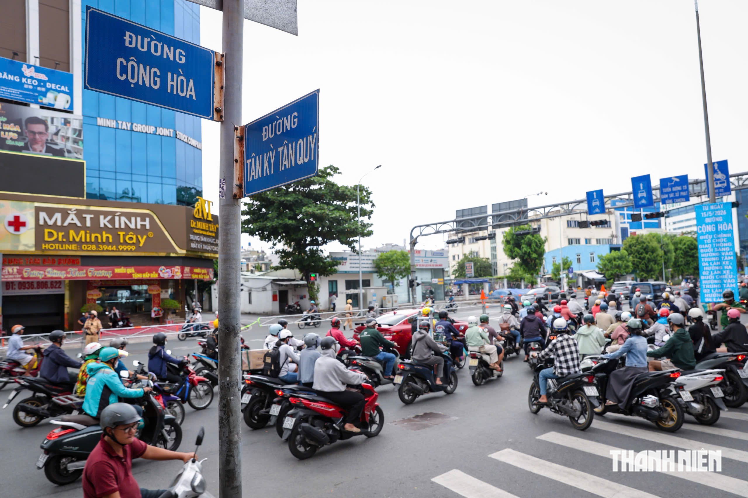 Từ ngày 30.10, nhiều tuyến đường quanh sân bay Tân Sơn Nhất thay đổi cách lưu thông - Ảnh 2.
