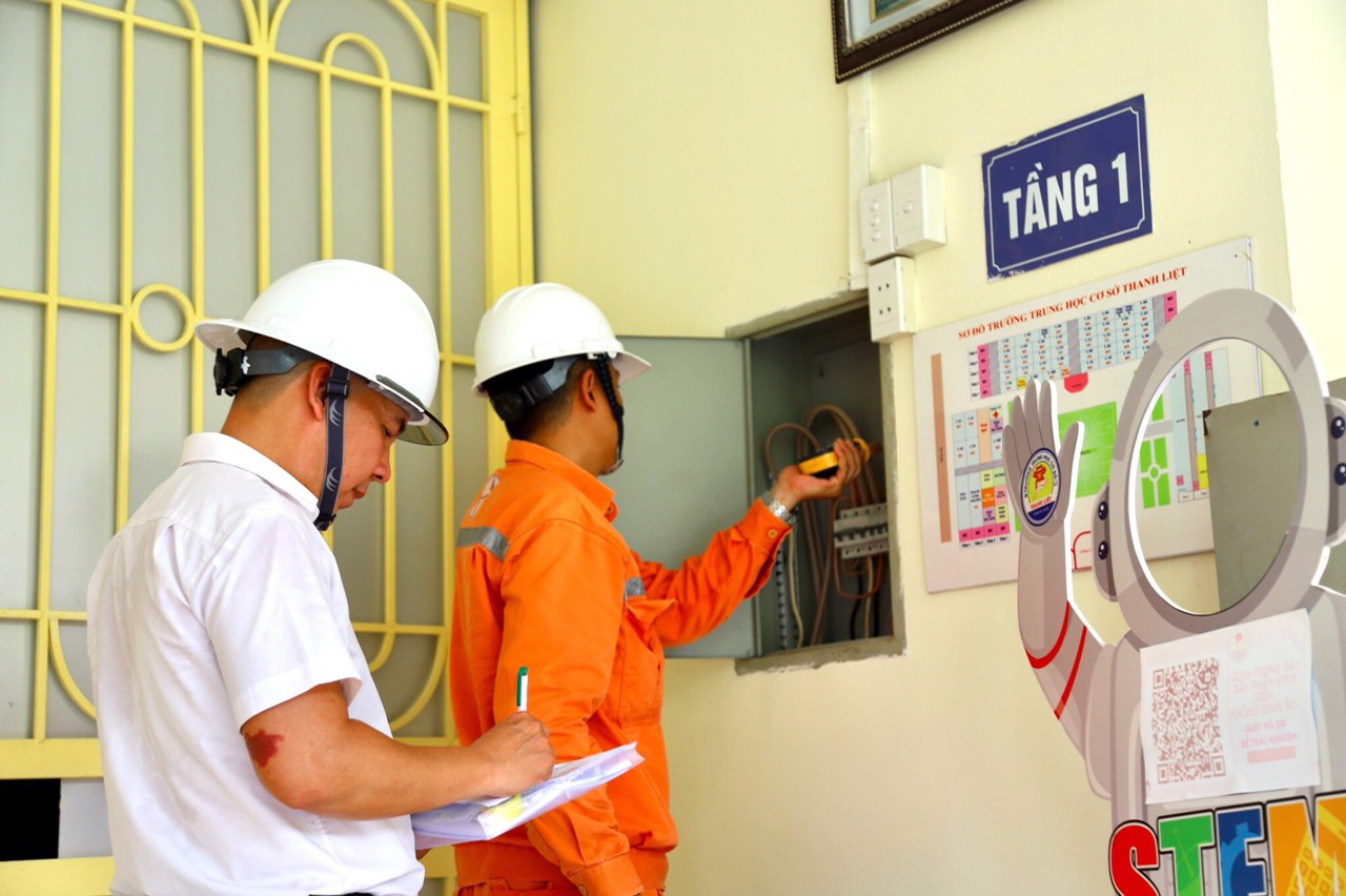 Chính thức điều chỉnh giảm giá điện 2% về mức 2.159,98 đồng/kWh - Ảnh 1.